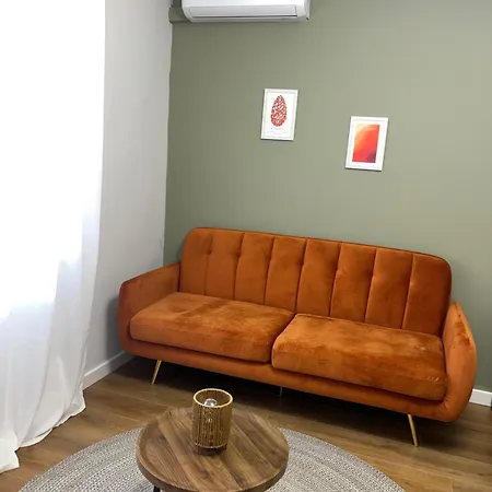 Cane Mosaic Apartament